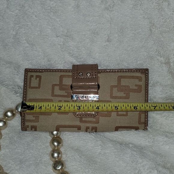 EUC Guess Slim Wallet with logo - Picture 6 of 8